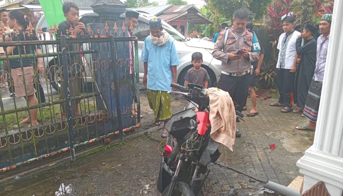 Bonceng Tiga, Pelajar di Nuhon Tabrak Mobil, Polisi: Ketiganya dalam Perawatan di Puskesmas