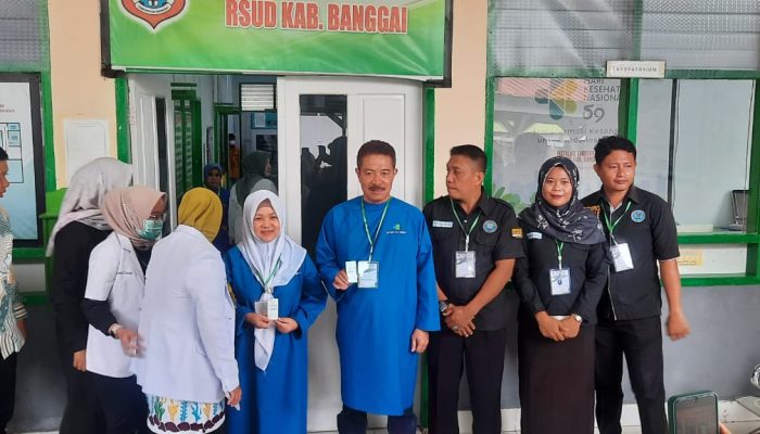 Sulianti Murad – Samsul Bahri Mang Jalani Pemeriksaan Kesehatan di RSUD Luwuk
