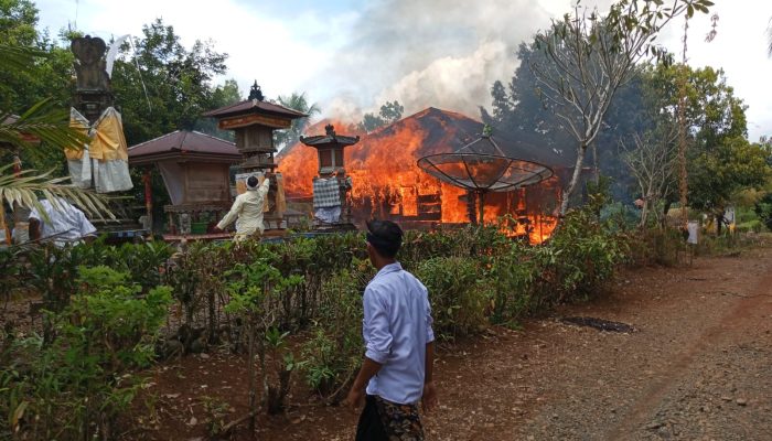 Satu Rumah di Toili Barat Habis Terbakar