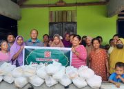 PT KLS Salurkan Seribu Paket Bahan Pokok di Luwuk Utara