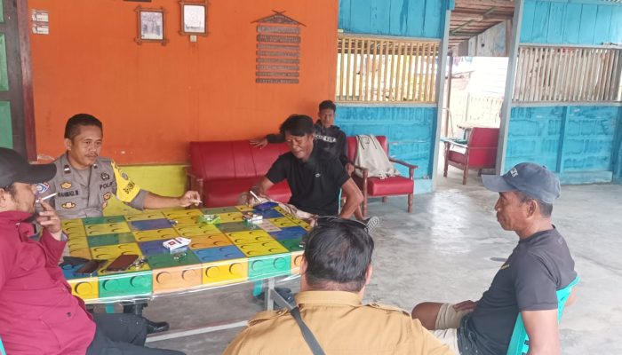 Penjaga TPU Dipecat, Petugas Baru Diusir, Bhabinkamtibmas Mediasi Perselisihan di Luwuk Utara