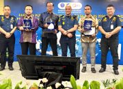 DSLNG Raih Penghargaan Penanggulangan Pencemaran Lingkungan Perairan Pelabuhan