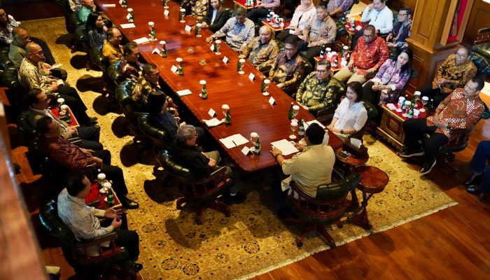 Prabowo Bertemu Pemred Media Massa di Hambalang Selama 6 Jam