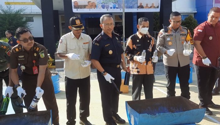Bea Cukai Luwuk Musnahkan Barang Ilegal Bernilai Ratusan Juta