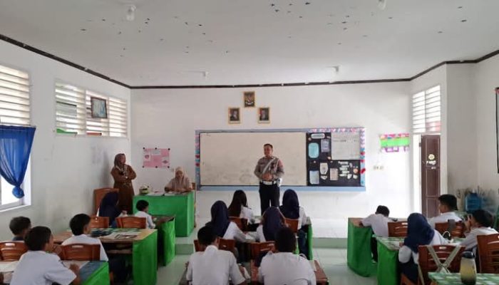 Kampanye Cegah Lakalantas di Bulan Ramadan, Satlantas Polres Banggai Datangi SMPN 1 Luwuk